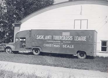 Photo of old trailor with Saskatchewan Anti-Tuberculosis League across the side